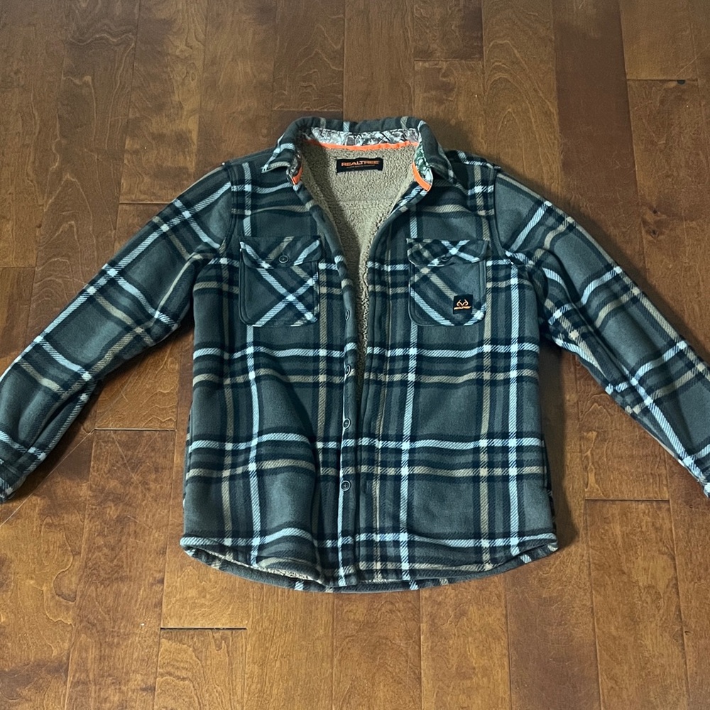 Realtree Gray and Tan Plaid Fleece Jacket
